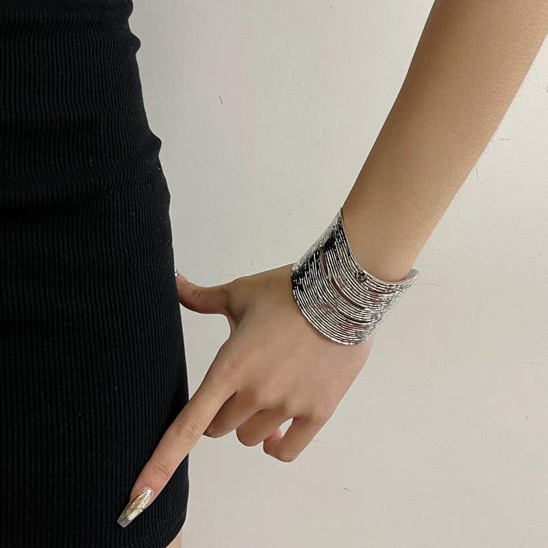 Retro Wavy Open Bracelet - Modomu