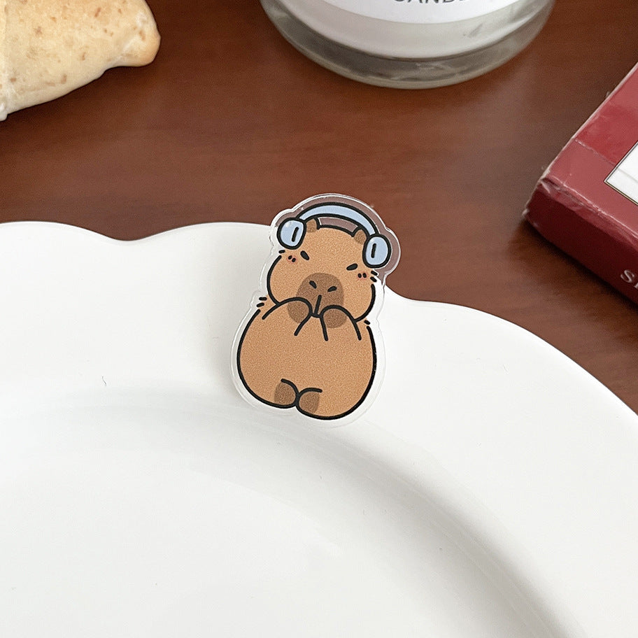 Cartoon Capybara Acrylic Brooch - Modomu