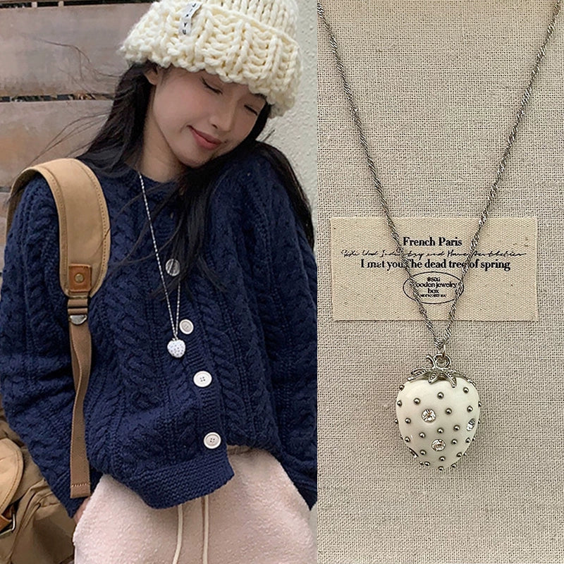 Strawberry Pendant Sweater Necklace - Modomu
