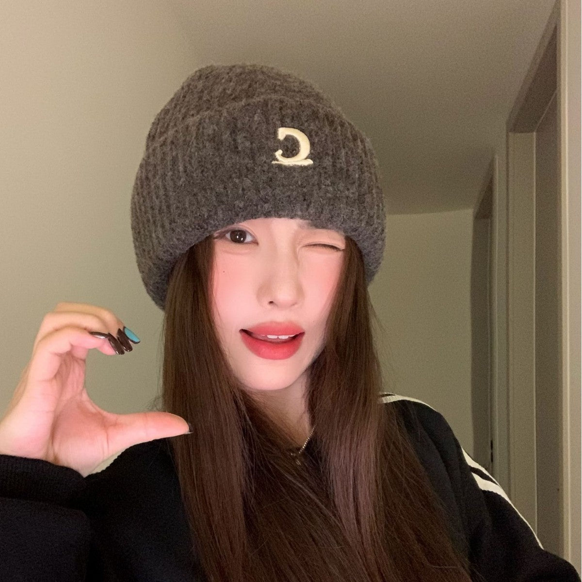 Letter C Embroidered Beanie - Modomu