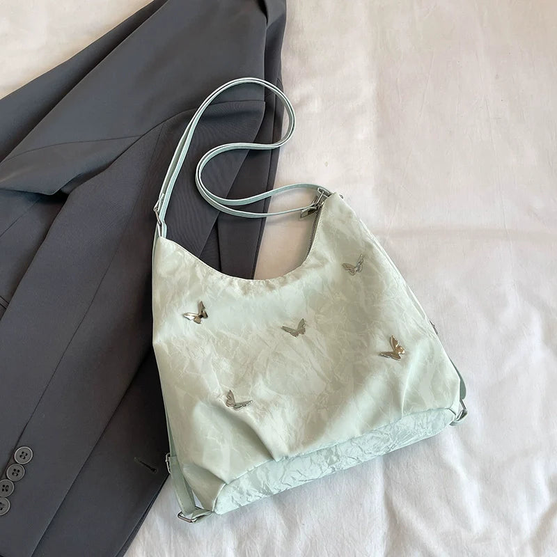 Versatile Backpack With Streamlined Storage - Modomu