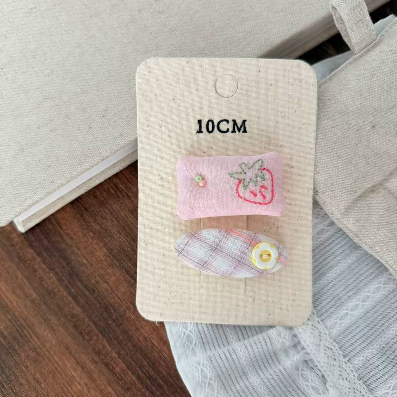 Embroidered Plaid Fabric Hair Clip - Modomu