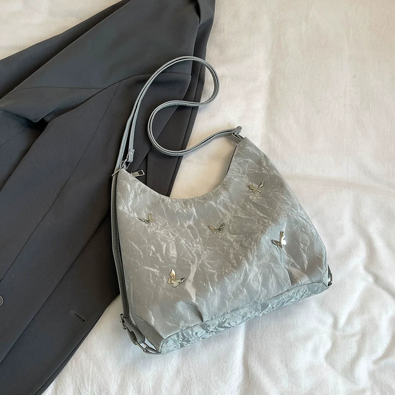 Versatile Backpack With Streamlined Storage - Modomu