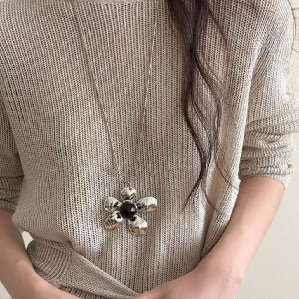 Retro Floral Pendant Necklace - Modomu