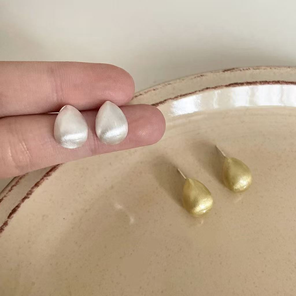 Frosted Retro Drop Stud Earrings - Modomu