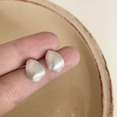 Frosted Retro Drop Stud Earrings - Modomu