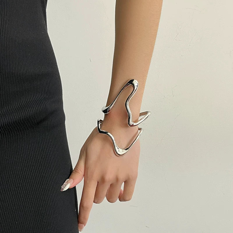 Irregular Wave Open Bracelet - Modomu