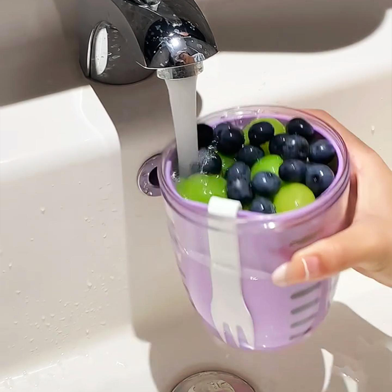 Fruit Cup with Built-In Fork - Modomu