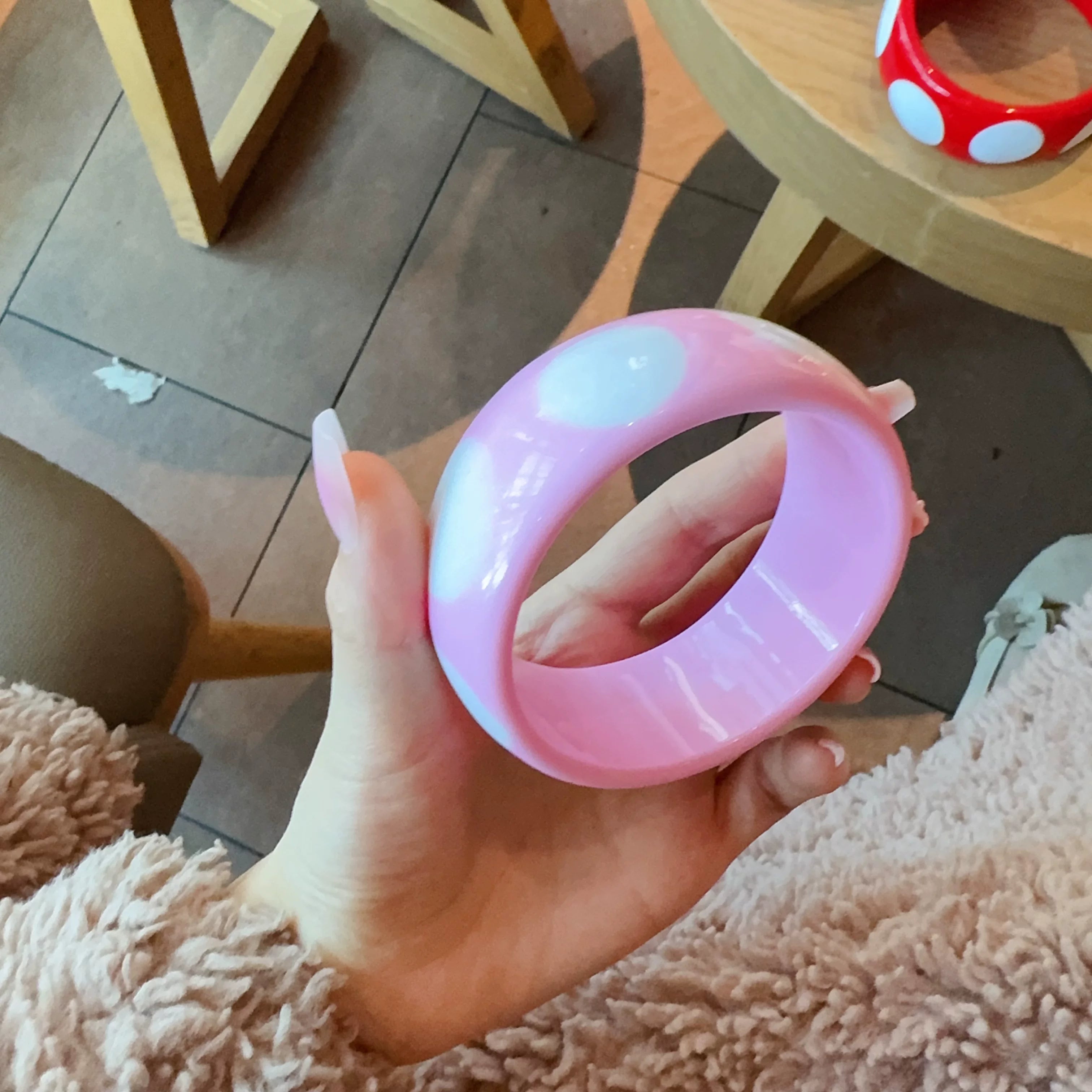 Retro Resin Polka Dot Bracelet - Modomu