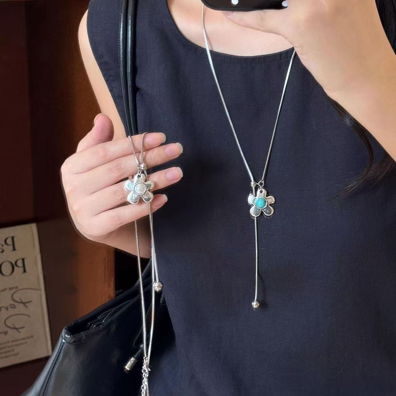 Silver Flower Pendant Necklace