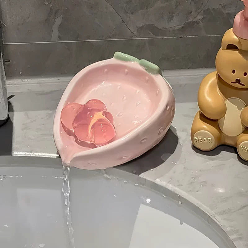 Ceramic Strawberry Draining Soap Dish - Modomu