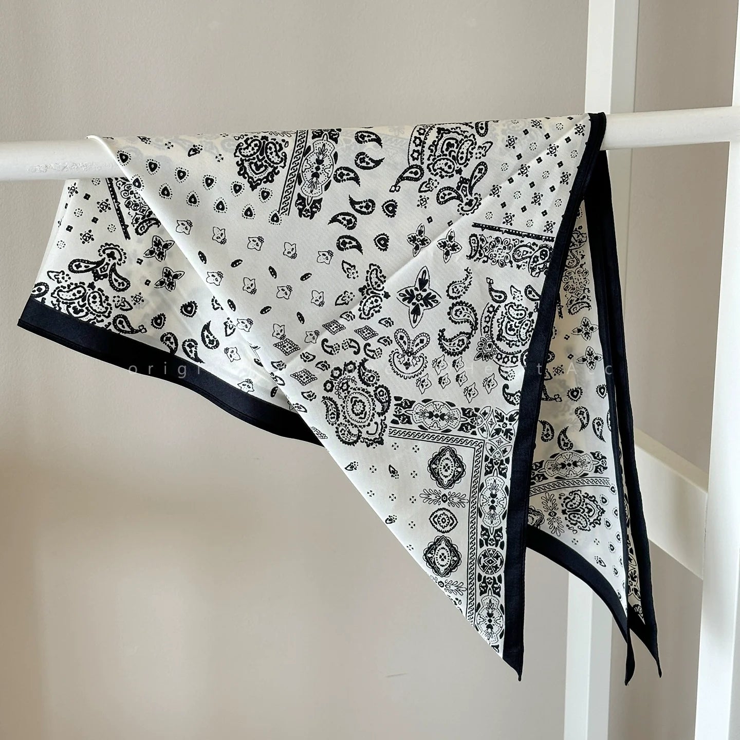 Korean Cashew Floral Scarf - Modomu