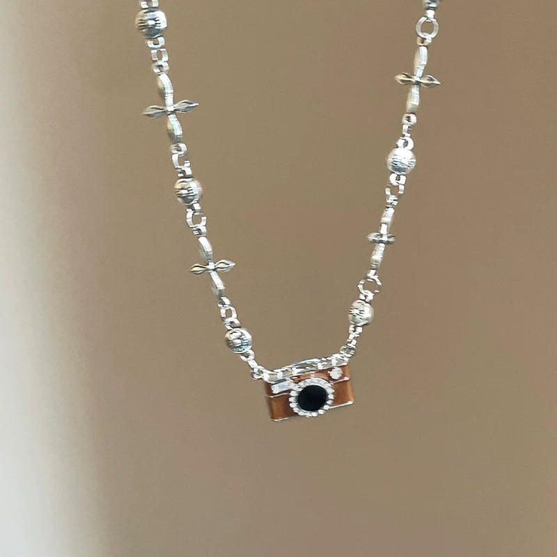 Retro Camera Pendant Pearl Necklace - Modomu