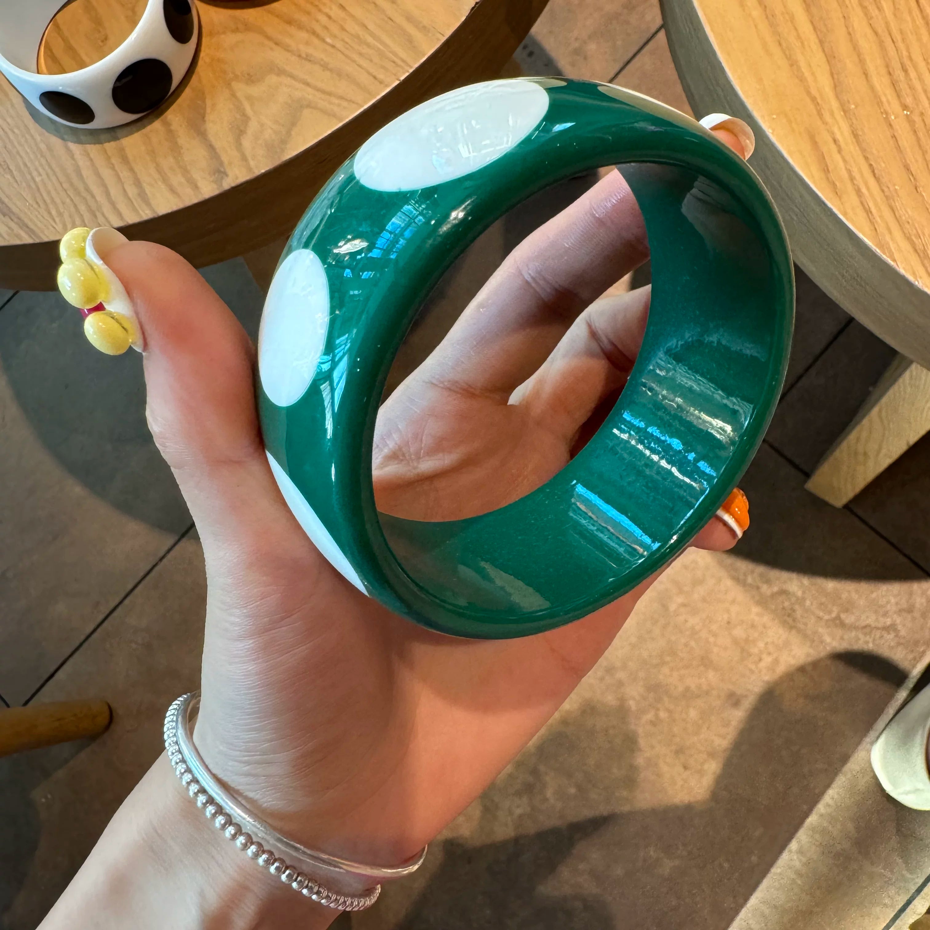 Retro Resin Polka Dot Bracelet - Modomu