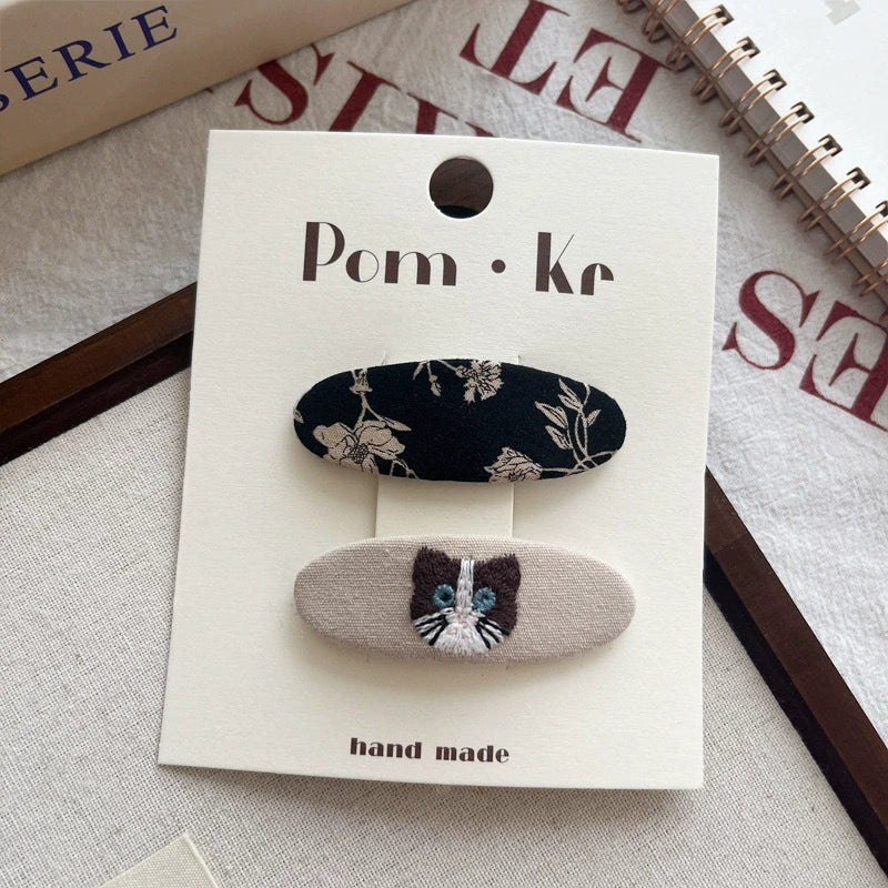 Cat Plaid Hairpin - Modomu