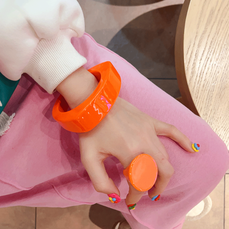 Geometric Acrylic Statement Bracelet - Modomu