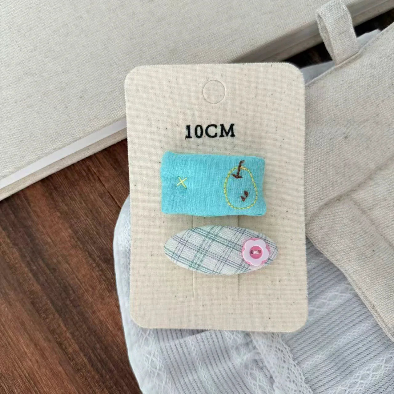 Embroidered Plaid Fabric Hair Clip - Modomu