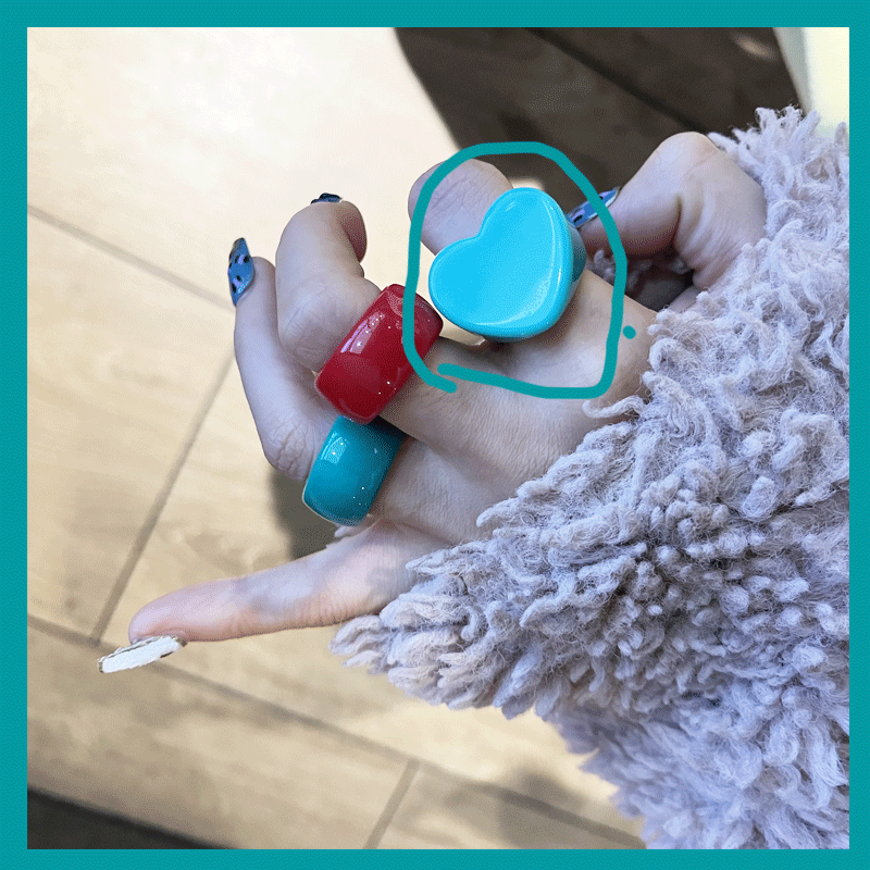 Vintage Acrylic Love Ring - Modomu