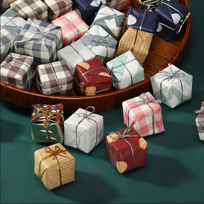网红装饰圣诞礼盒摆件多色格子圣诞树花环装饰礼品礼物包装配件