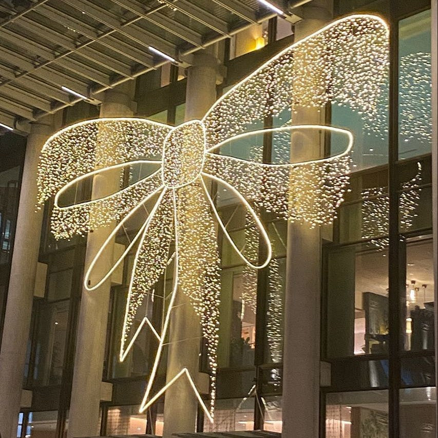 大型发光蝴蝶结新年商场陈列摆件网红打卡马年节日布置红色批发