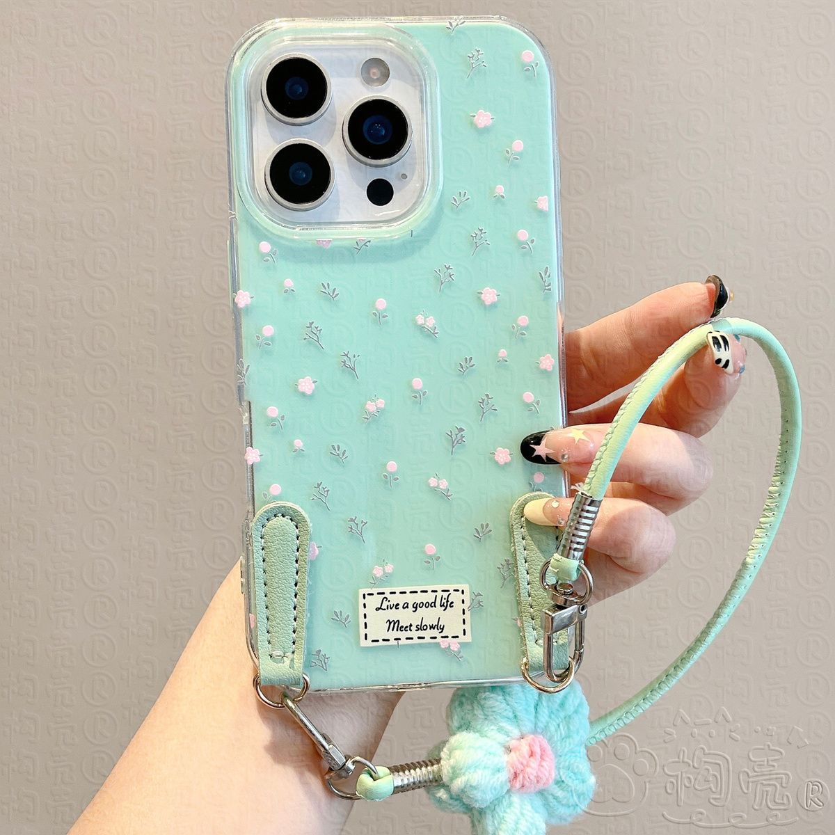 2-in-1 iPhone Case with Pendant - Modomu