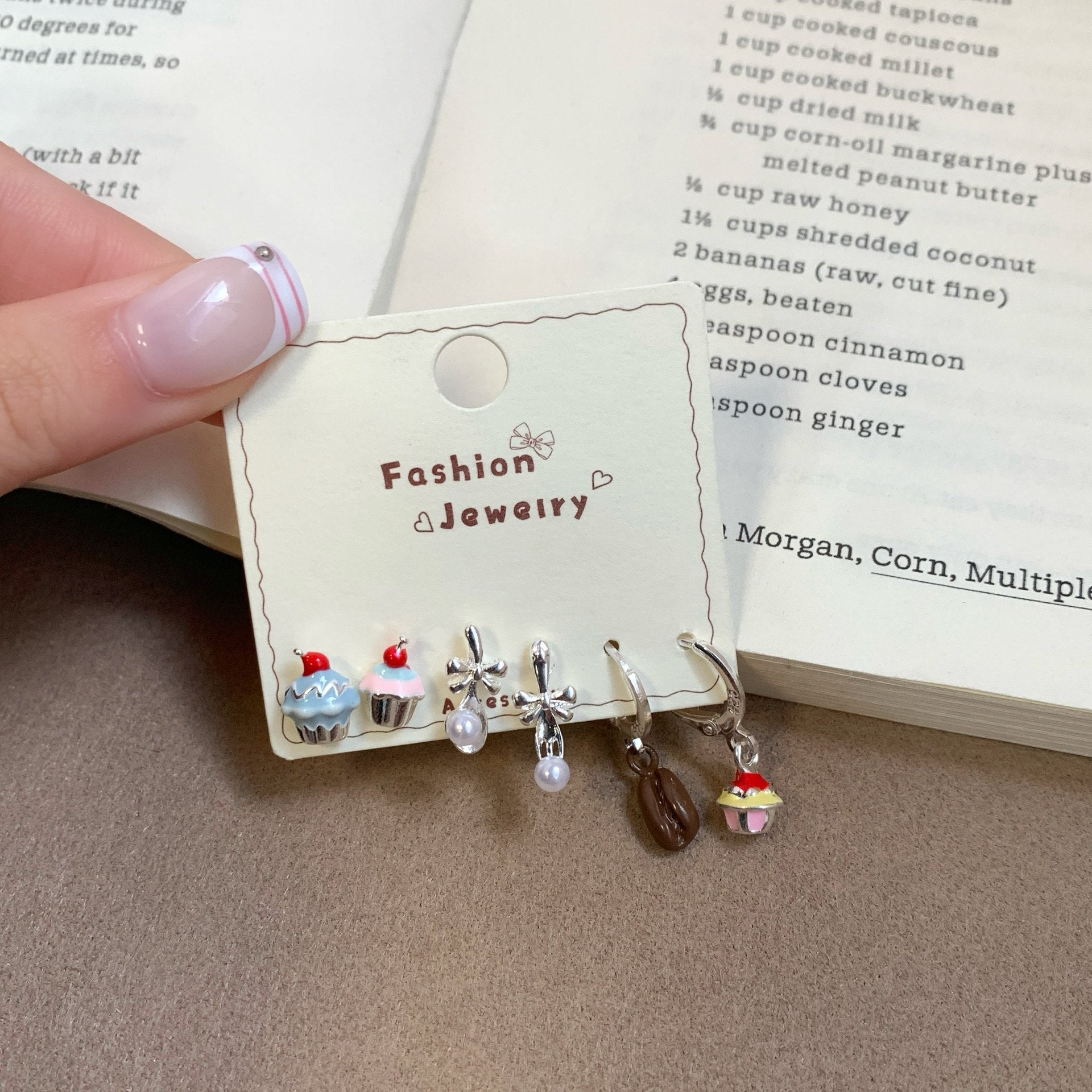 Sweet Puppy Stud Earrings Set