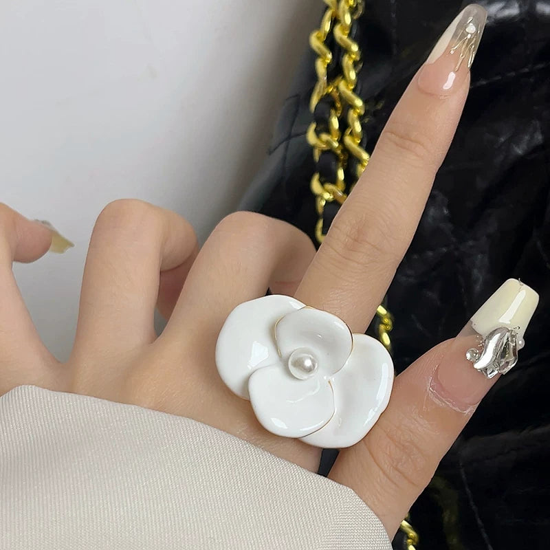 Floral Pearl Adjustable Ring - Modomu