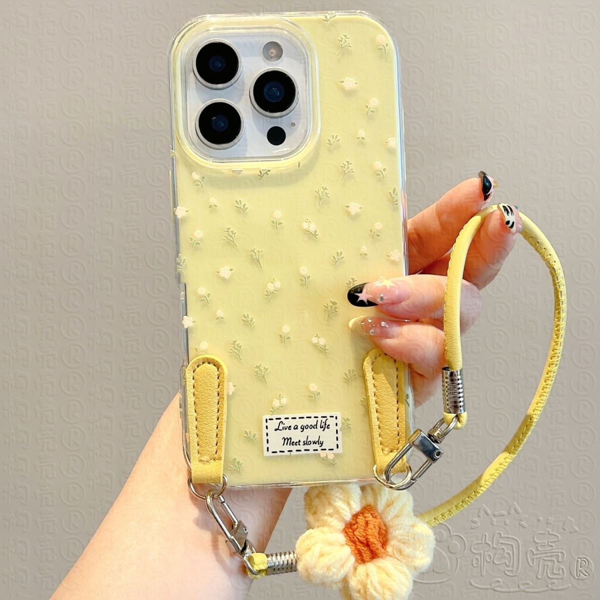 2-in-1 iPhone Case with Pendant - Modomu