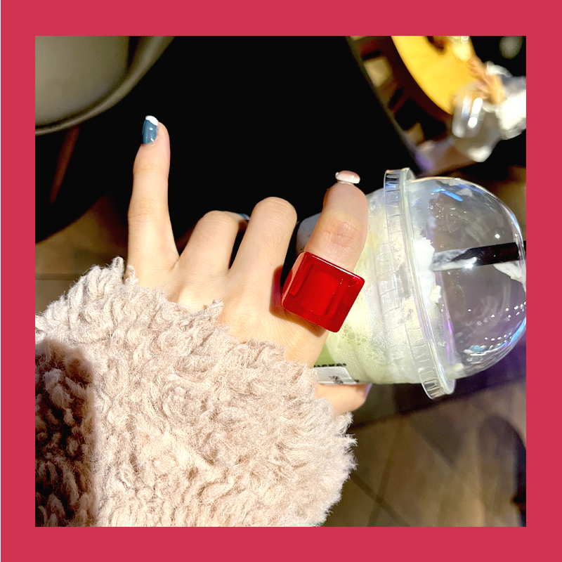 Chunky Square Acrylic Ring - Modomu
