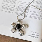 Retro Floral Pendant Necklace - Modomu