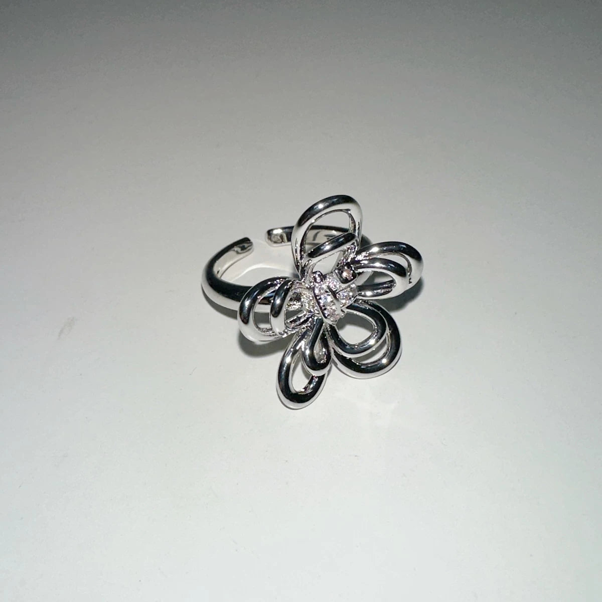 Openwork Floral Adjustable Ring - Modomu