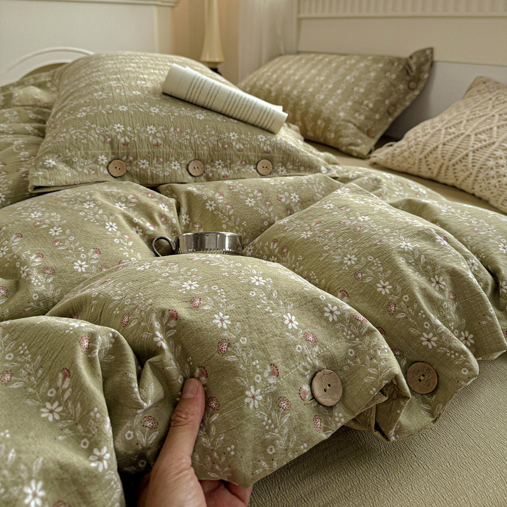 Ditsy Floral Buttoned Bedding Set