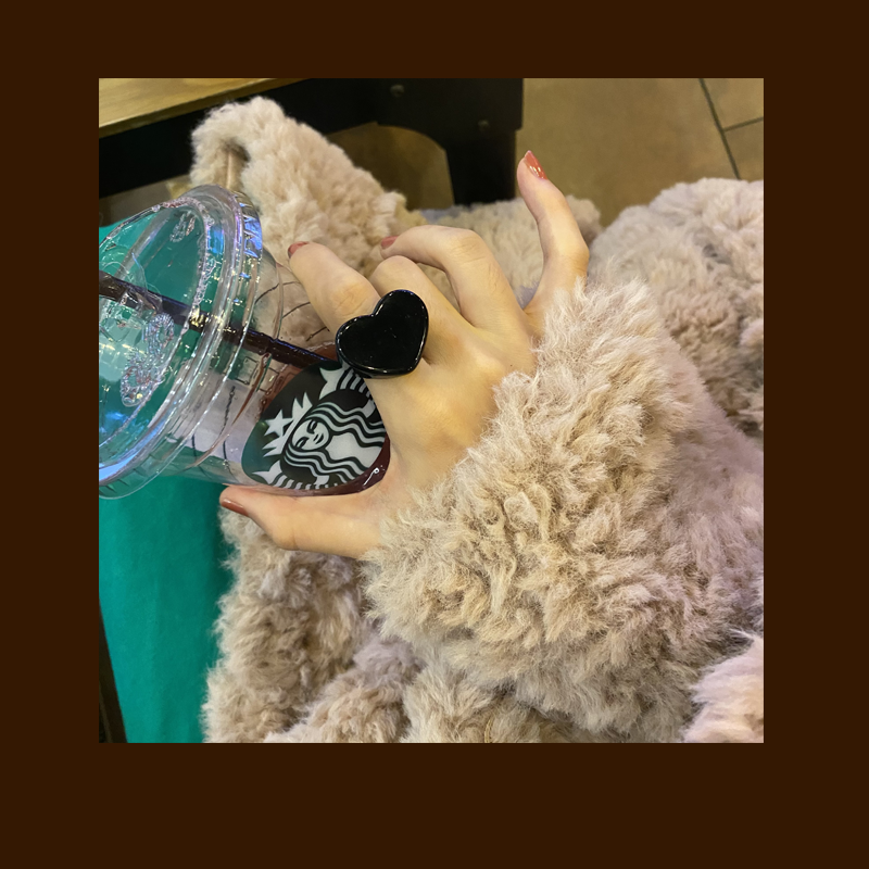 Vintage Acrylic Love Ring - Modomu