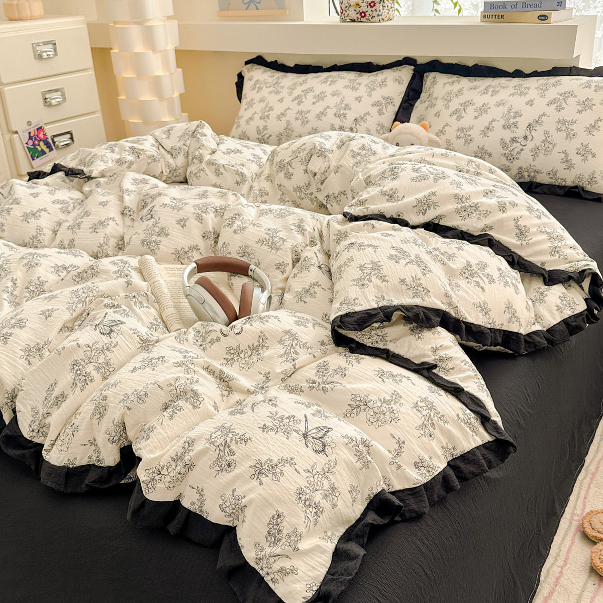 Ruffle Edge Cotton Bedding Set