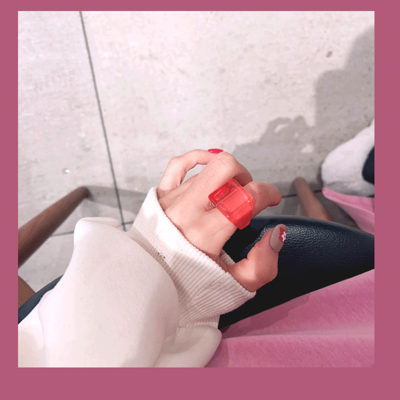 Chunky Square Acrylic Ring - Modomu