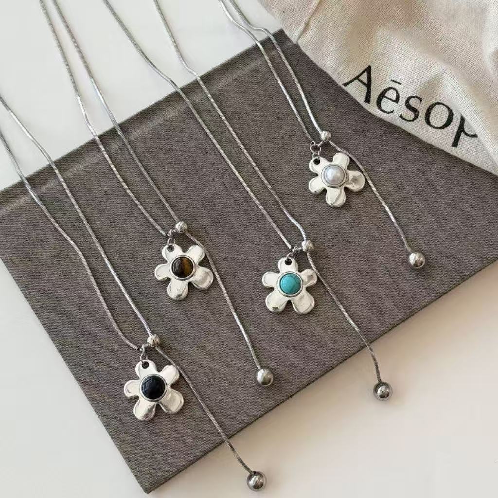 Silver Flower Pendant Necklace