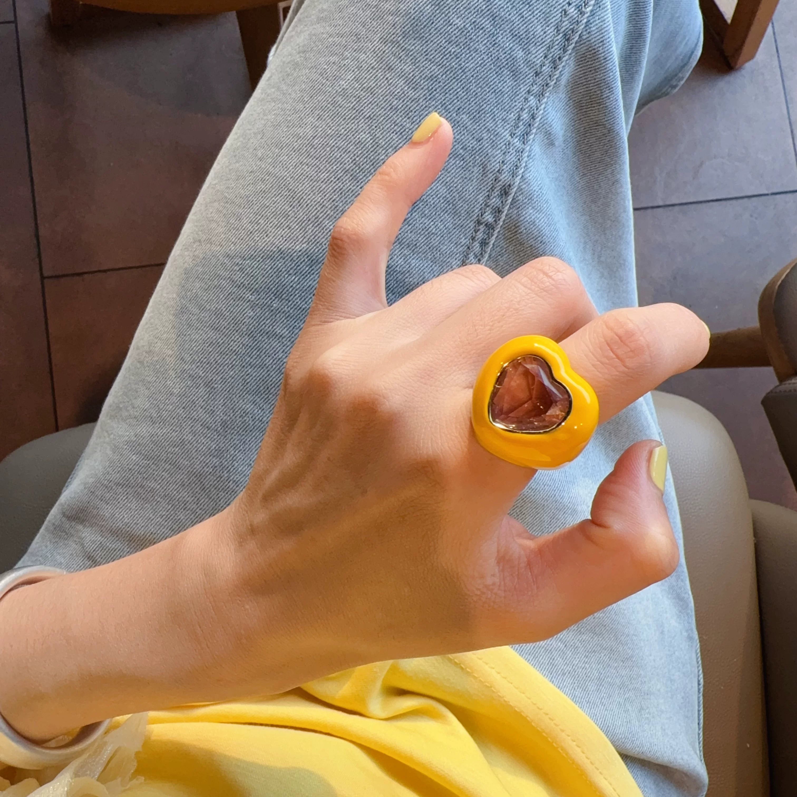 Acrylic Gem Statement Ring - Modomu