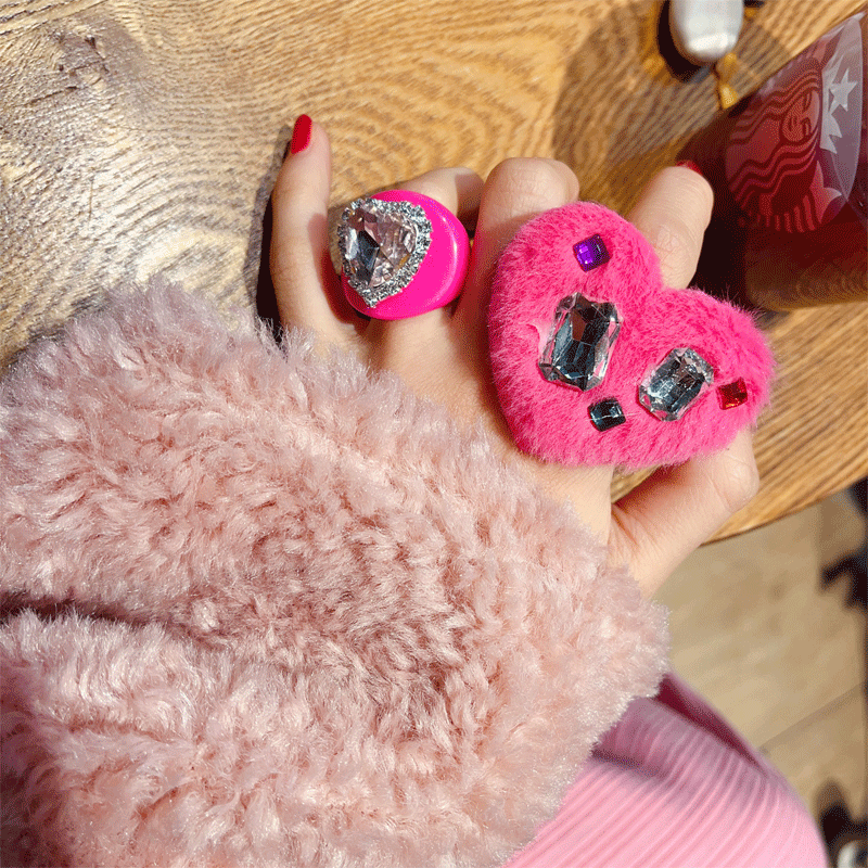 Adjustable Heart Plush Ring - Modomu