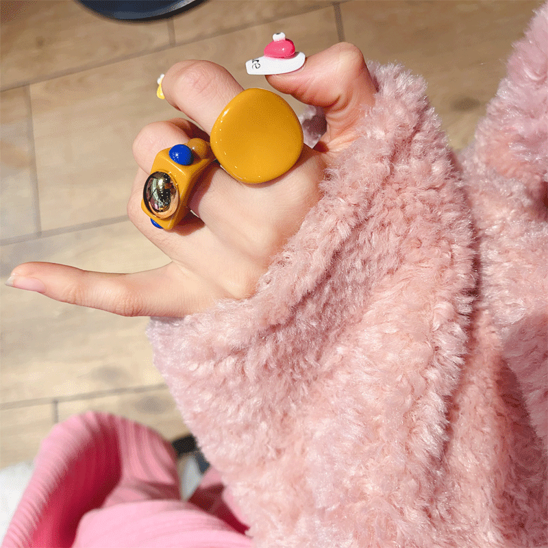 Minimal Acrylic Statement Ring - Modomu