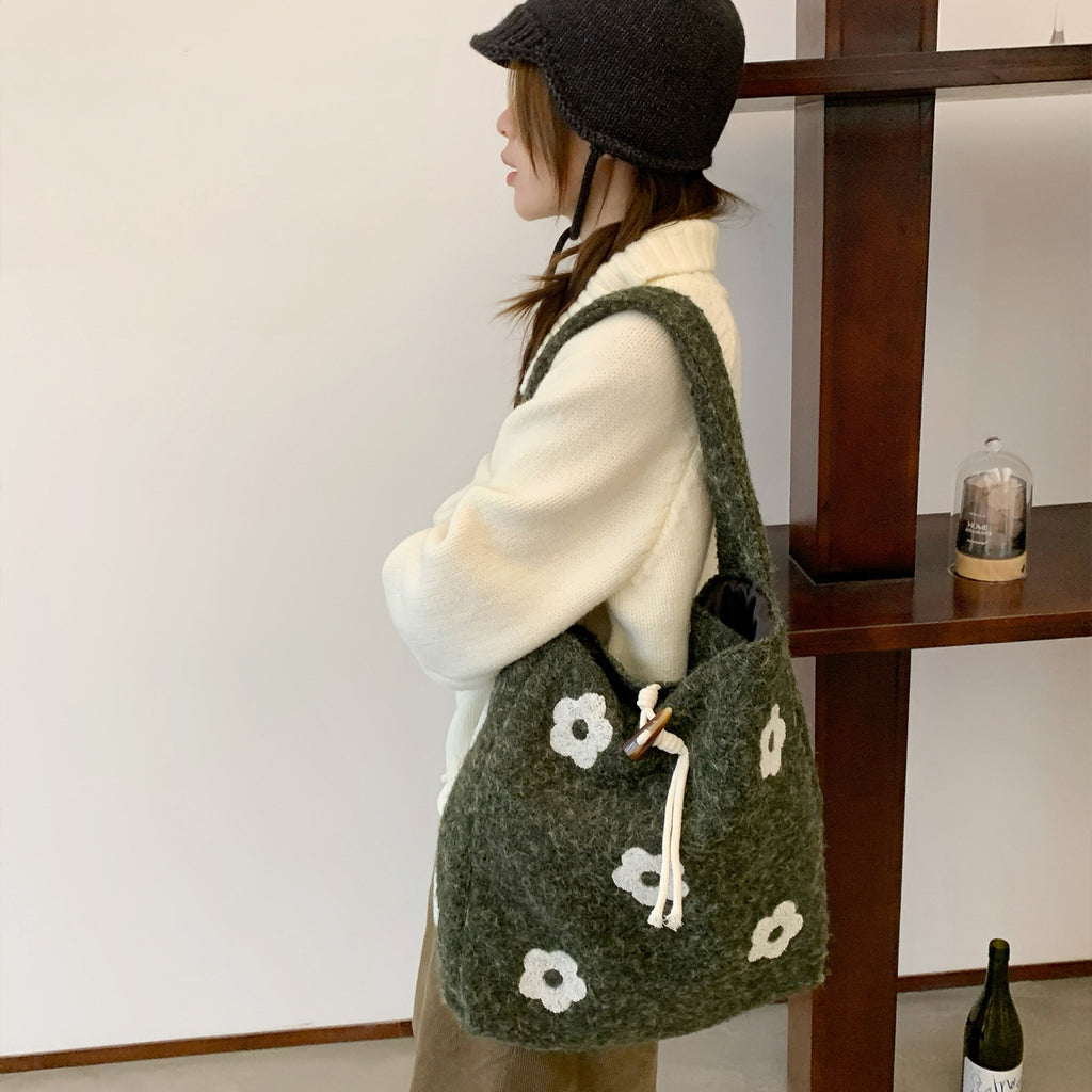 Plush Floral Shoulder Tote Bag - Modomu
