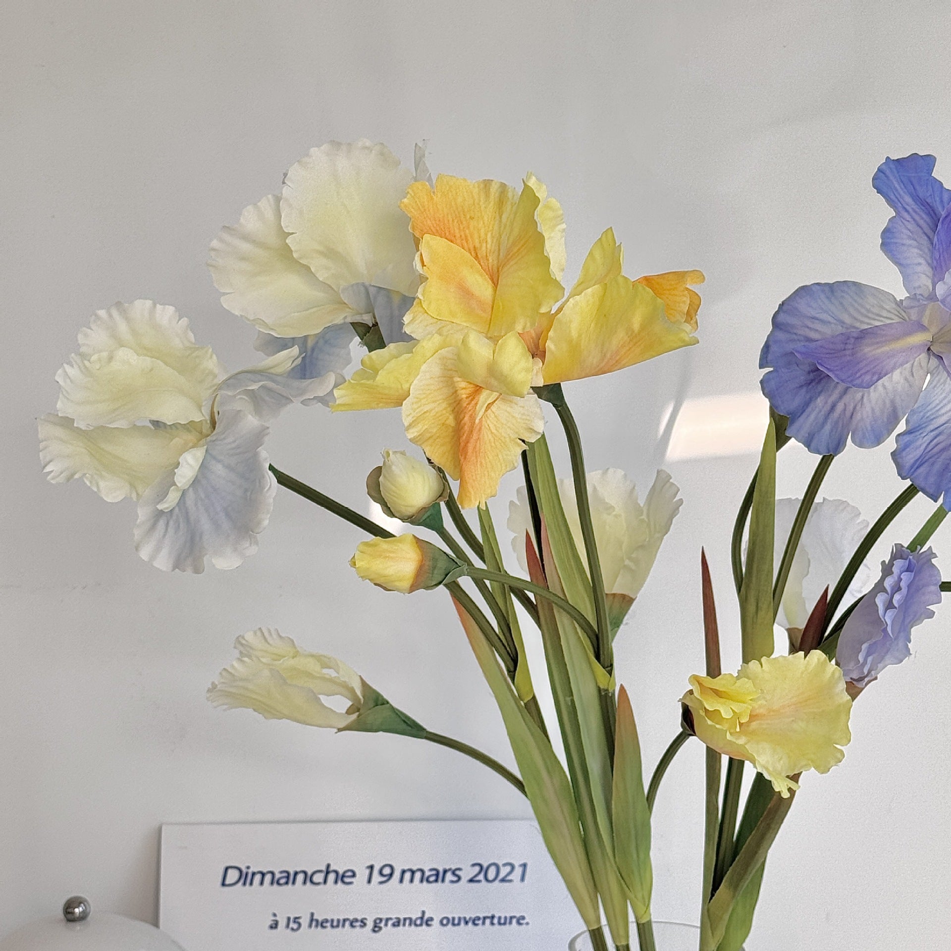 Artificial Iris Flower Stem Arrangement - Modomu