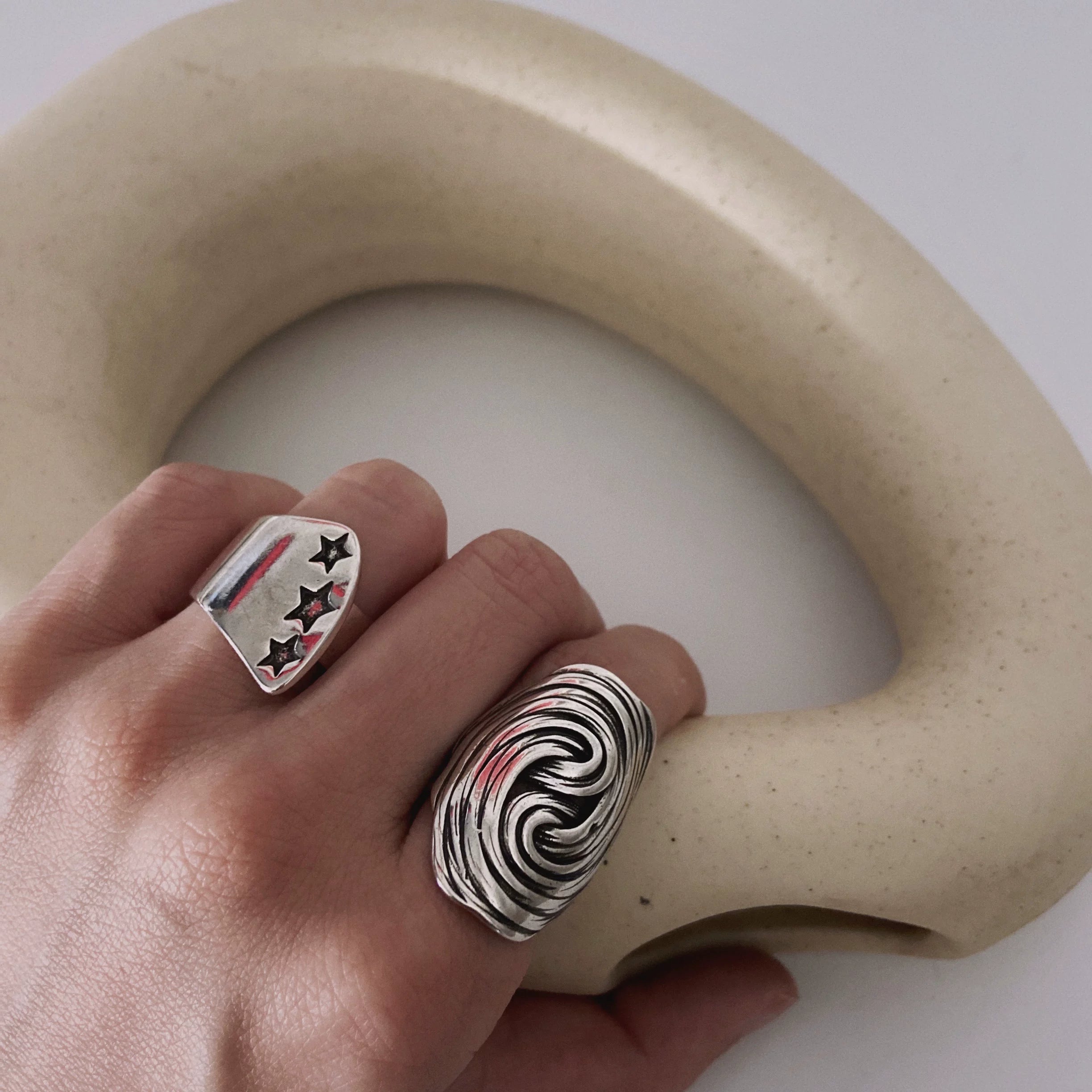 Retro Locomotive Star Ring - Modomu