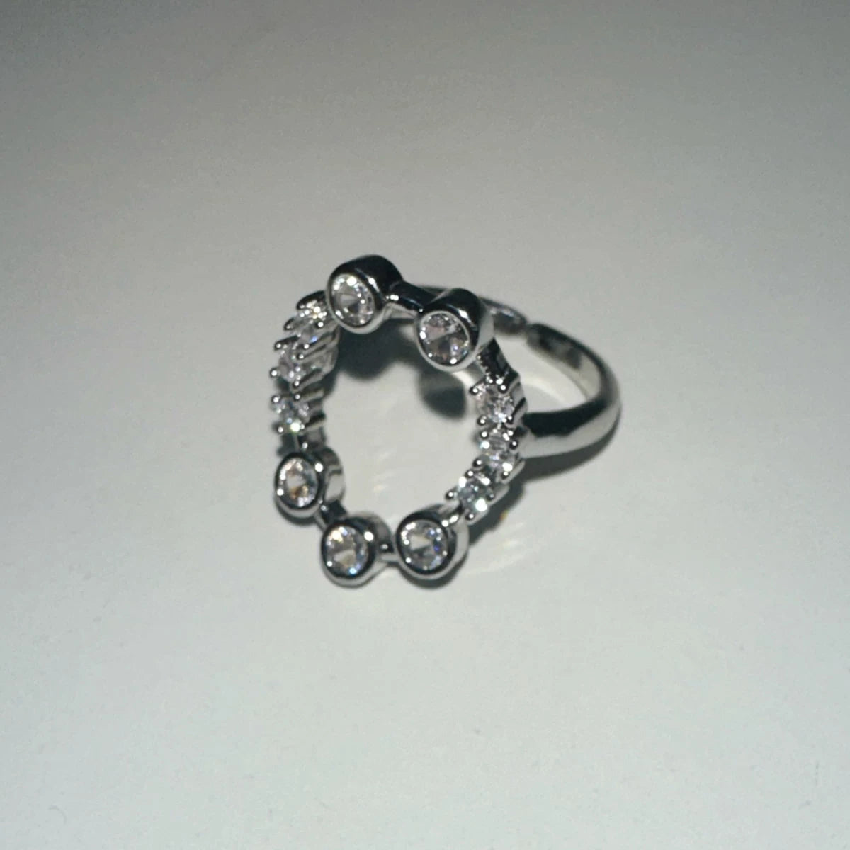 Minimal Resin Polka Dot Ring - Modomu