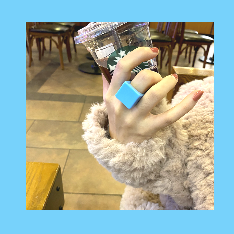 Chunky Square Acrylic Ring - Modomu
