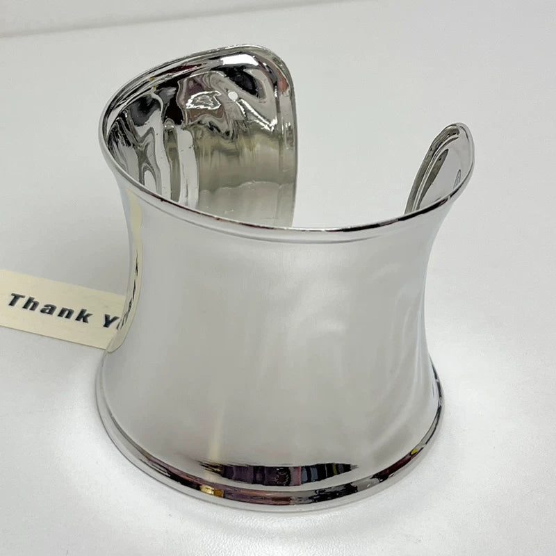 Curved Open Cuff Bracelet - Modomu