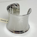 Curved Open Cuff Bracelet - Modomu