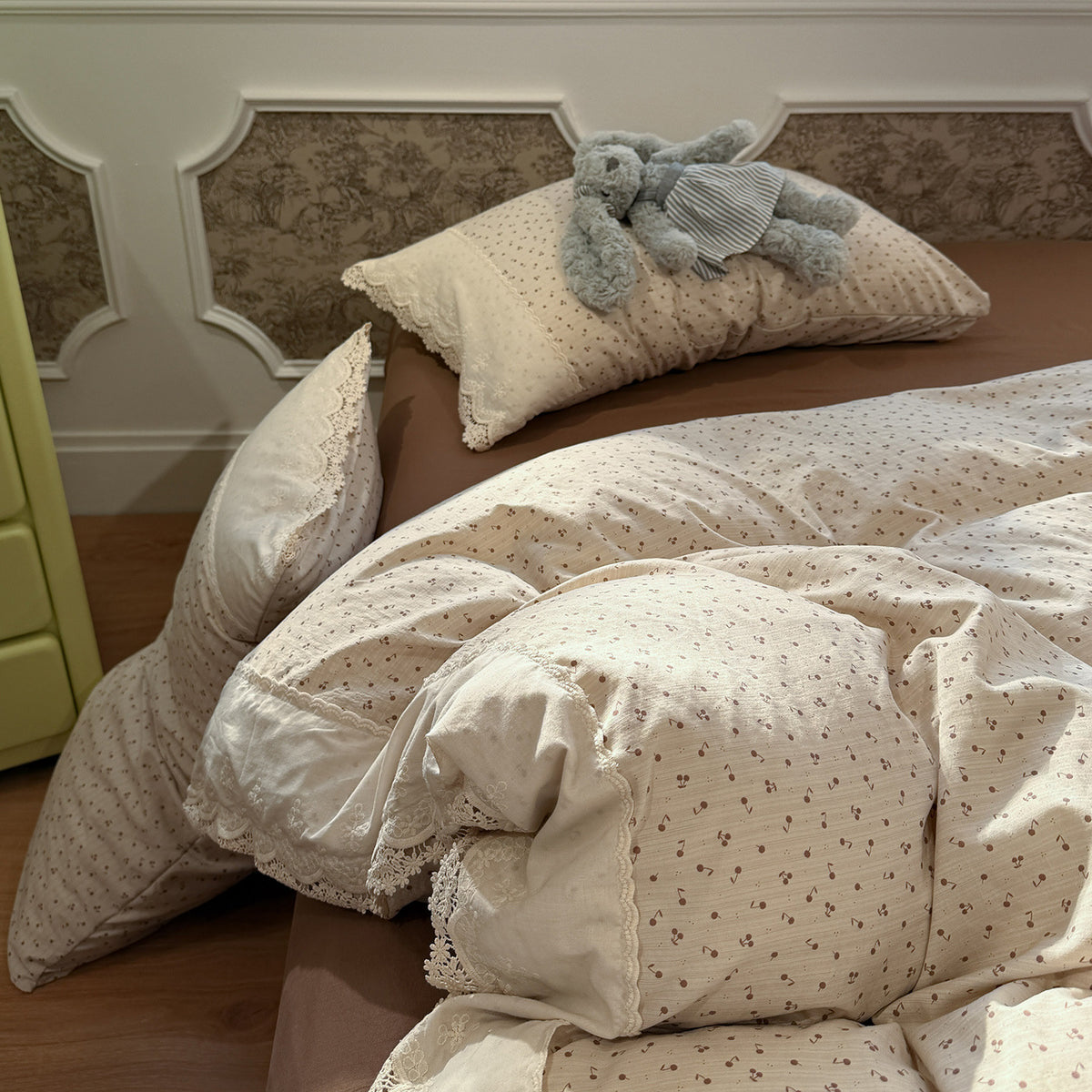 Lace Trim Cotton Bedding Set