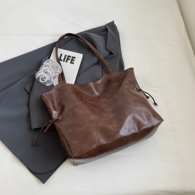 Simple Textured Everyday Tote Bag - Modomu