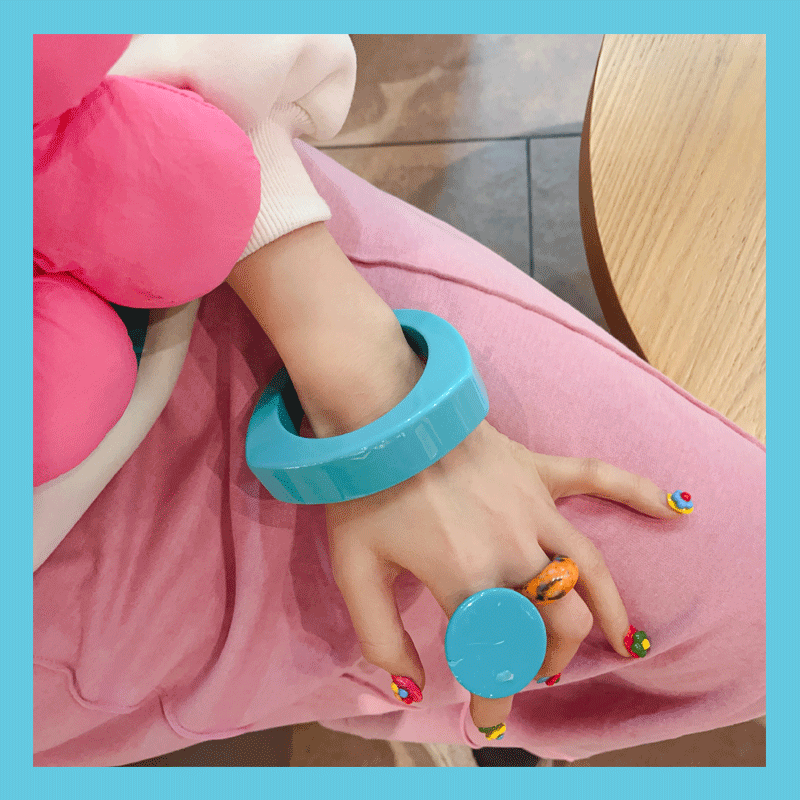 Geometric Acrylic Statement Bracelet - Modomu