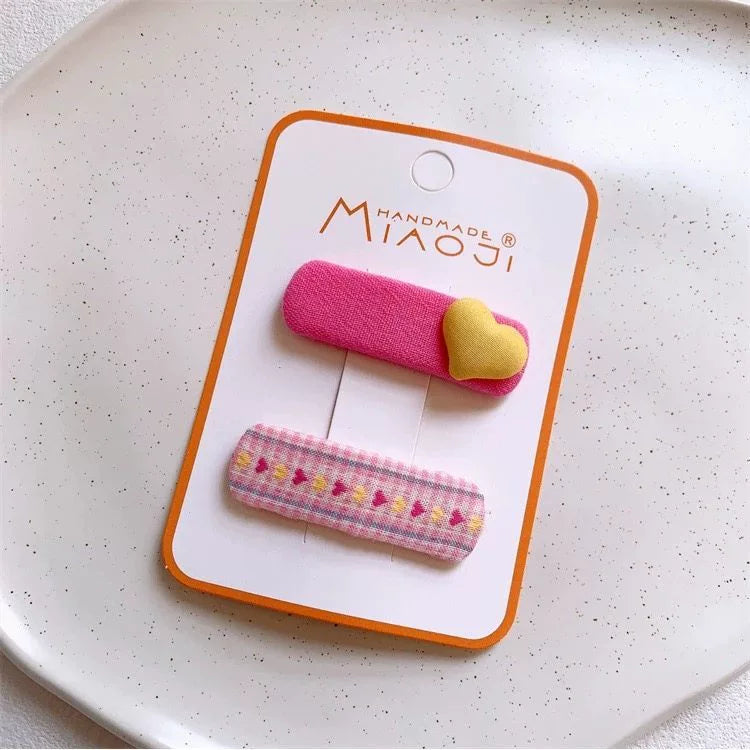 Floral Hairpin With Delicate Detail